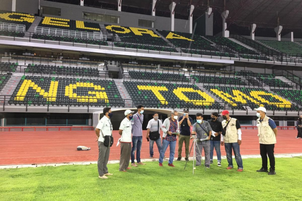 Pencahayaan Stadion GBT Surabaya di atas standar FIFA