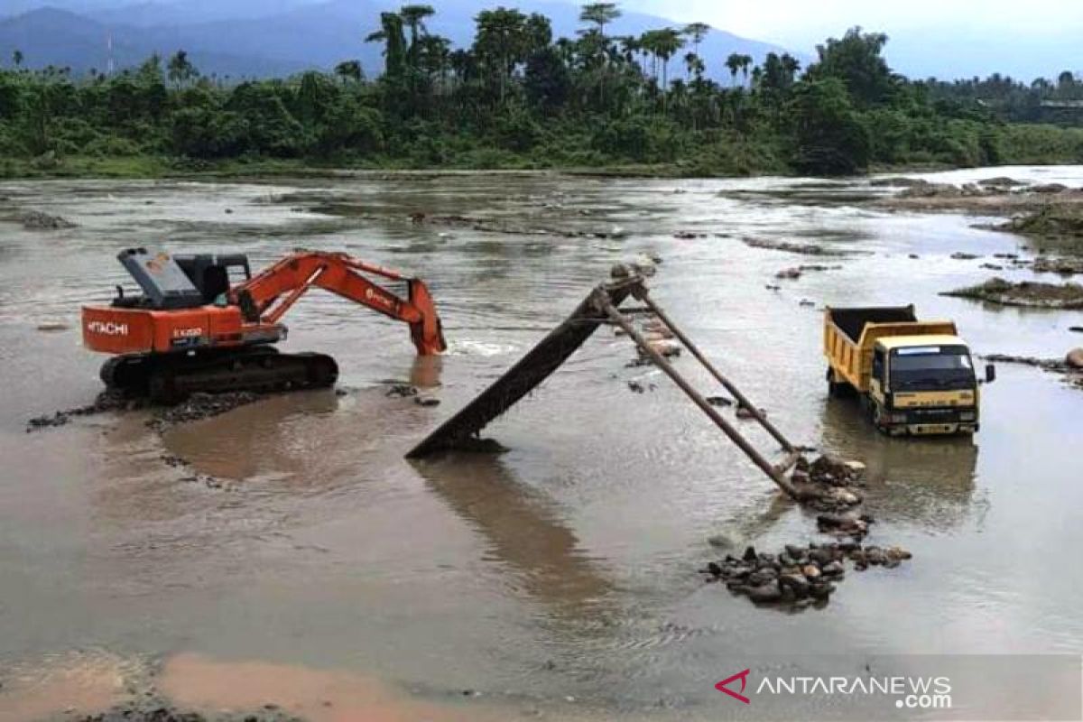 Empat warga Bireuen ditangkap di lokasi galian c diduga ilegal