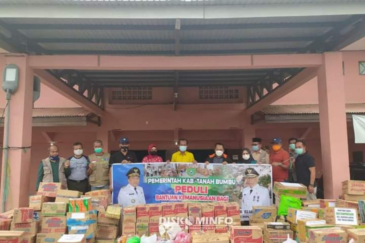 Pemkab Tanbu bantu warga Tanah Laut terdampak banjir