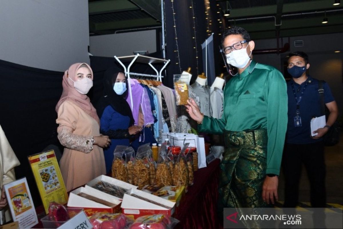 Sandiaga Uno minta pelaku UMKM Batam berkolaborasi untuk bangkit dari pandemi