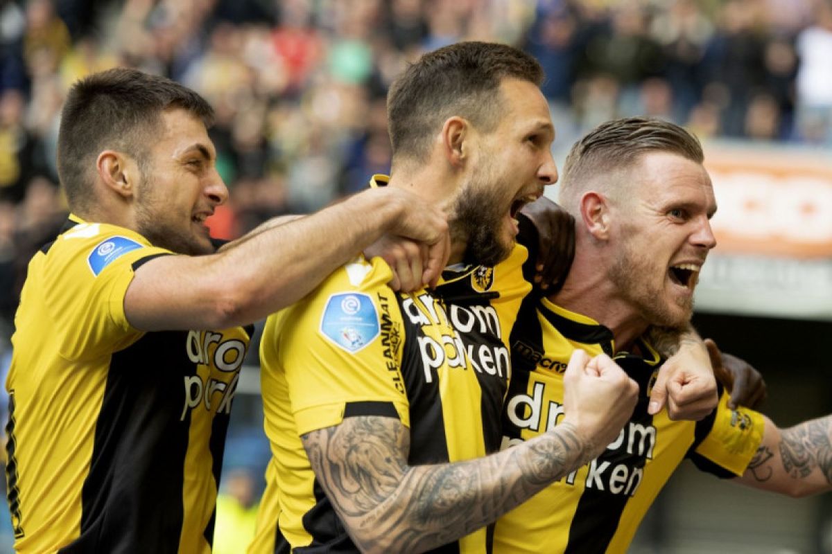 Vitesse kunci posisi dua klasemen liga Belanda