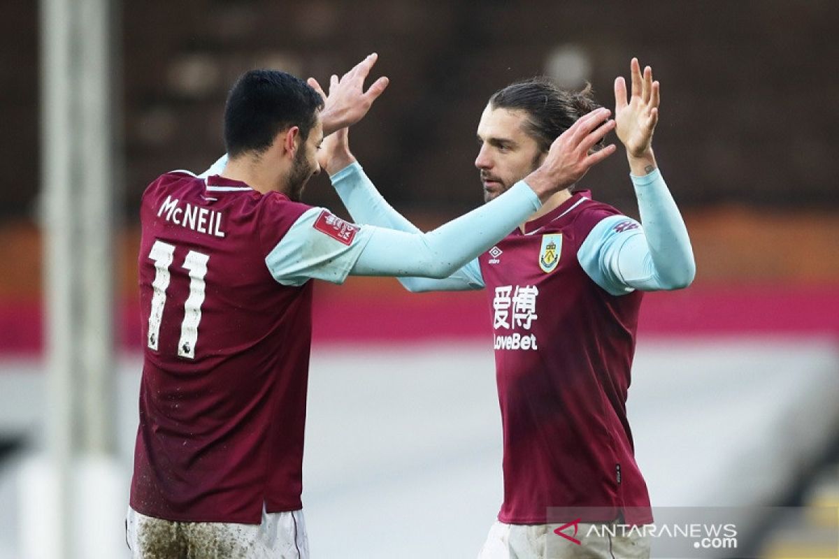 Dua klub Liga Premier Inggris Burnley dan Leicester lanjut ke babak kelima Piala FA