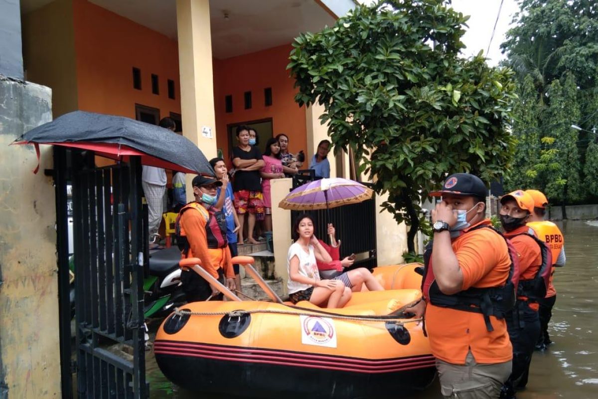 Banjir Kota Bekasi akibat luapan kali sekunder