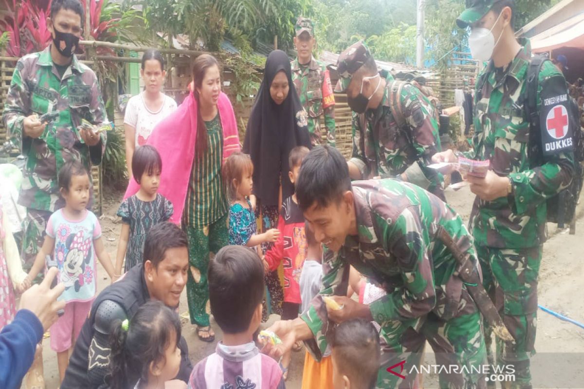 TNI bantu pemulihan trauma anak di lokasi banjir Kalsel