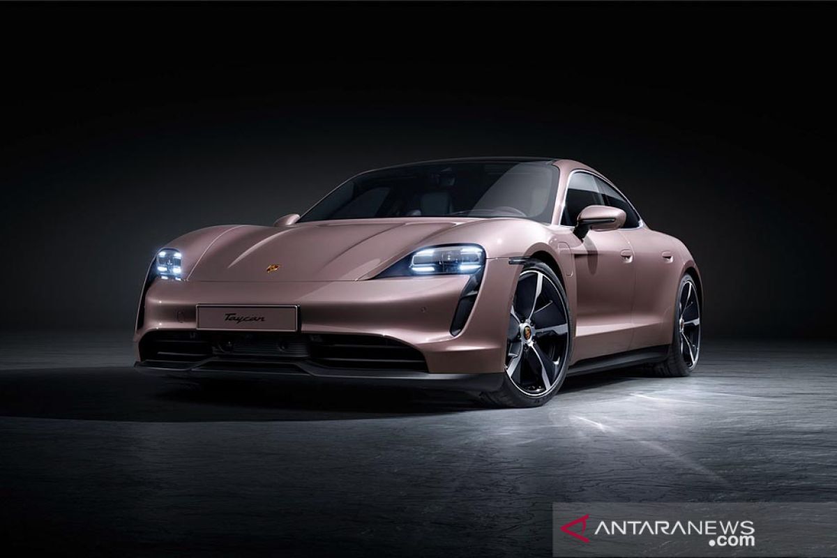 Porsche Taycan tampilkan penyegaran baru, harga Rp2,5 miliar