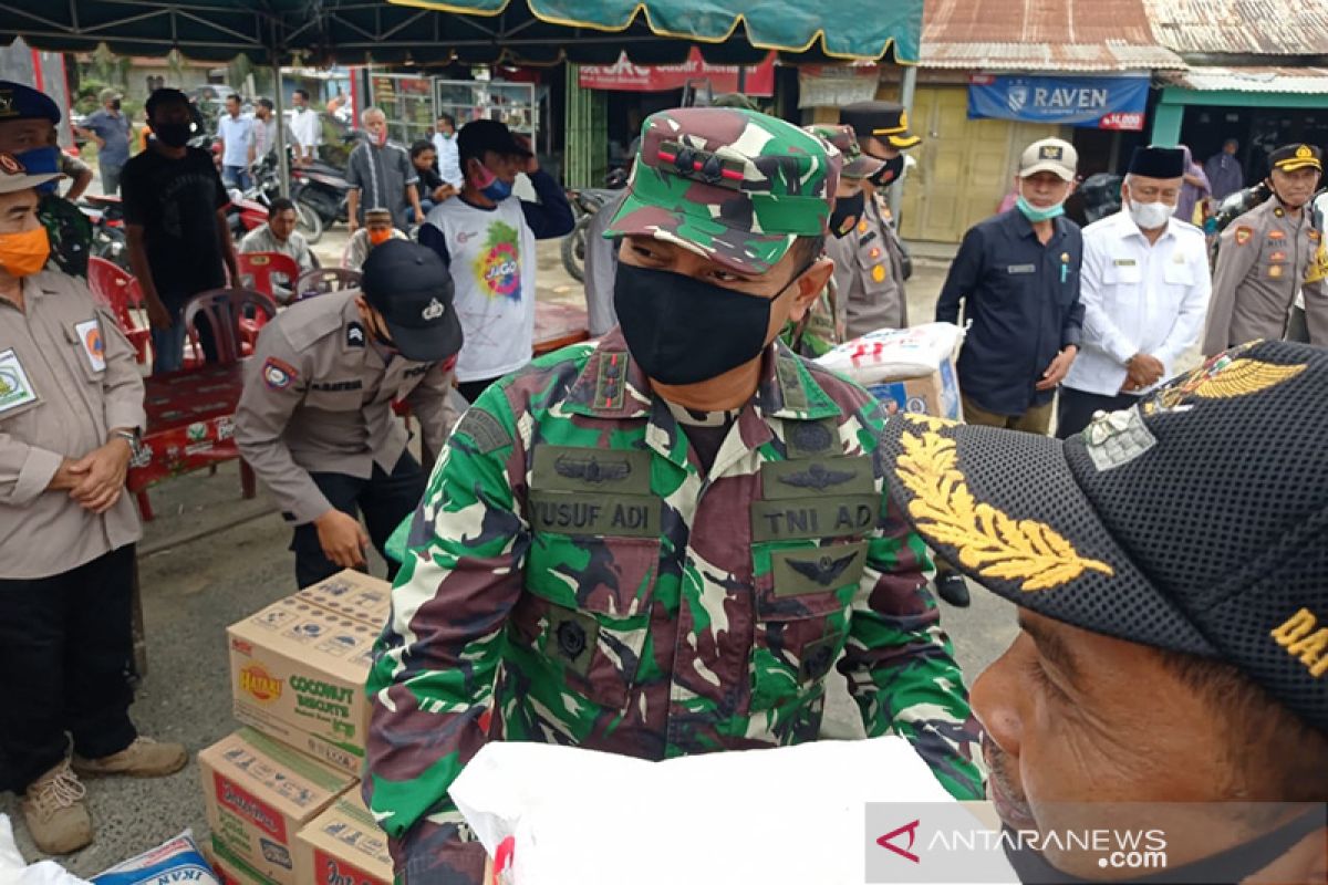 TNI perbaiki tanggul sungai jebol di Aceh Tamiang