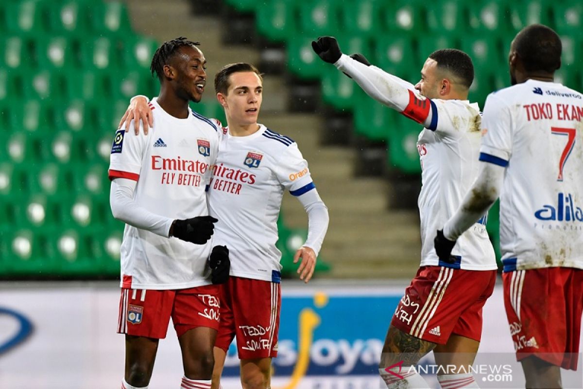 Liga Prancis - Lyon gilas Etienne 5-0 dalam Derbi Rhone-Alpin