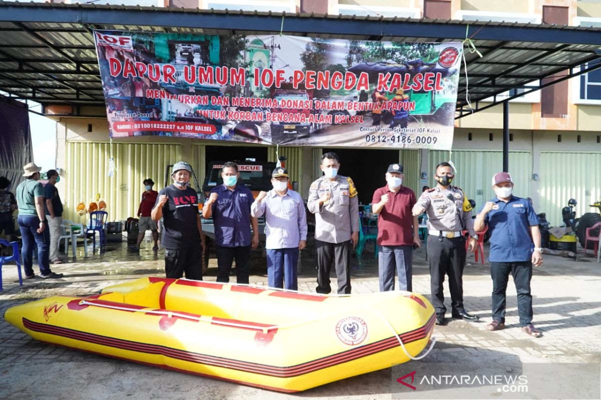 Rektor ULM menyokong perahu karet untuk penanggulangan banjir