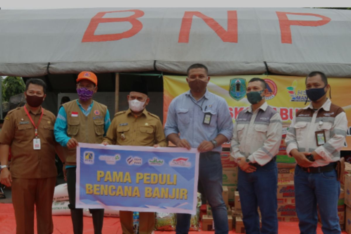 PT Pamapersada Nusantara distribusikan bantuan banjir di empat kabupaten