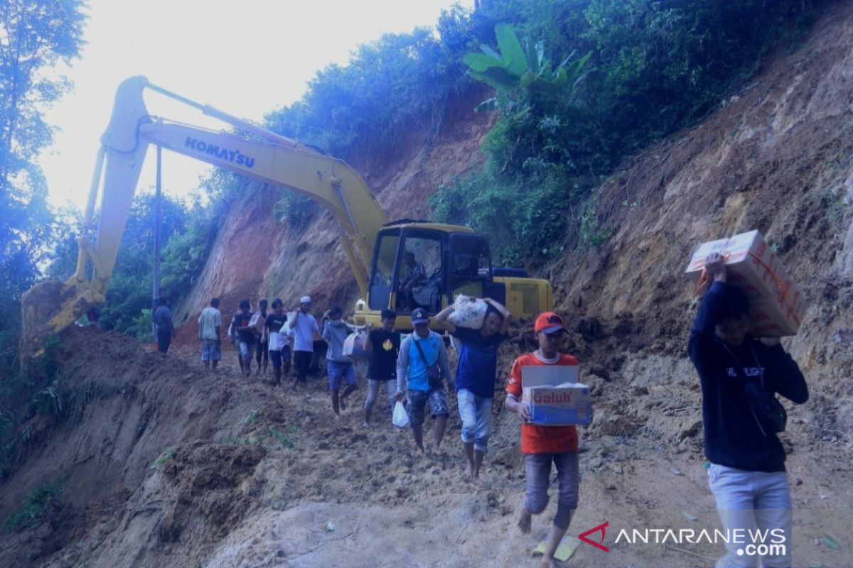 Bupati: Logistik telah tersalurkan ke seluruh titik desa yang terdampak banjir di HST