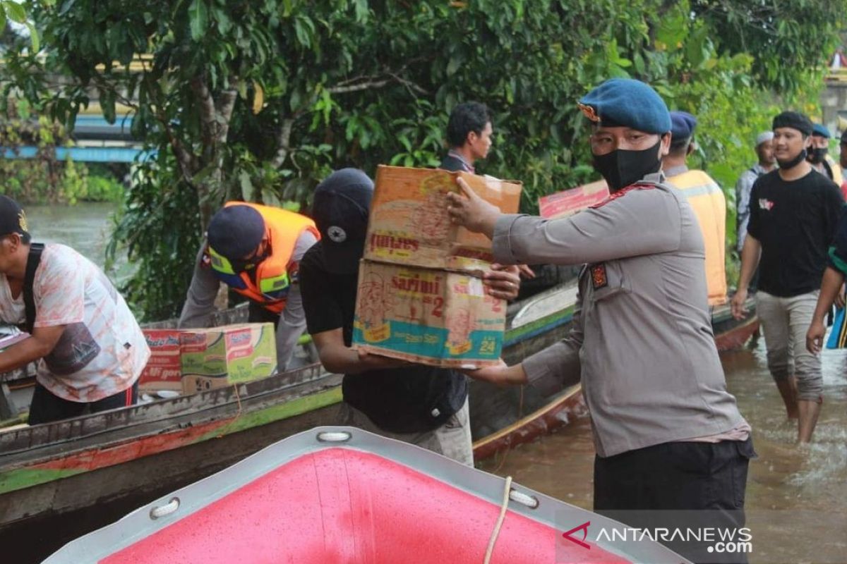 Brimob Kalsel alihkan fokus bantu wilayah banjir Barito Kuala