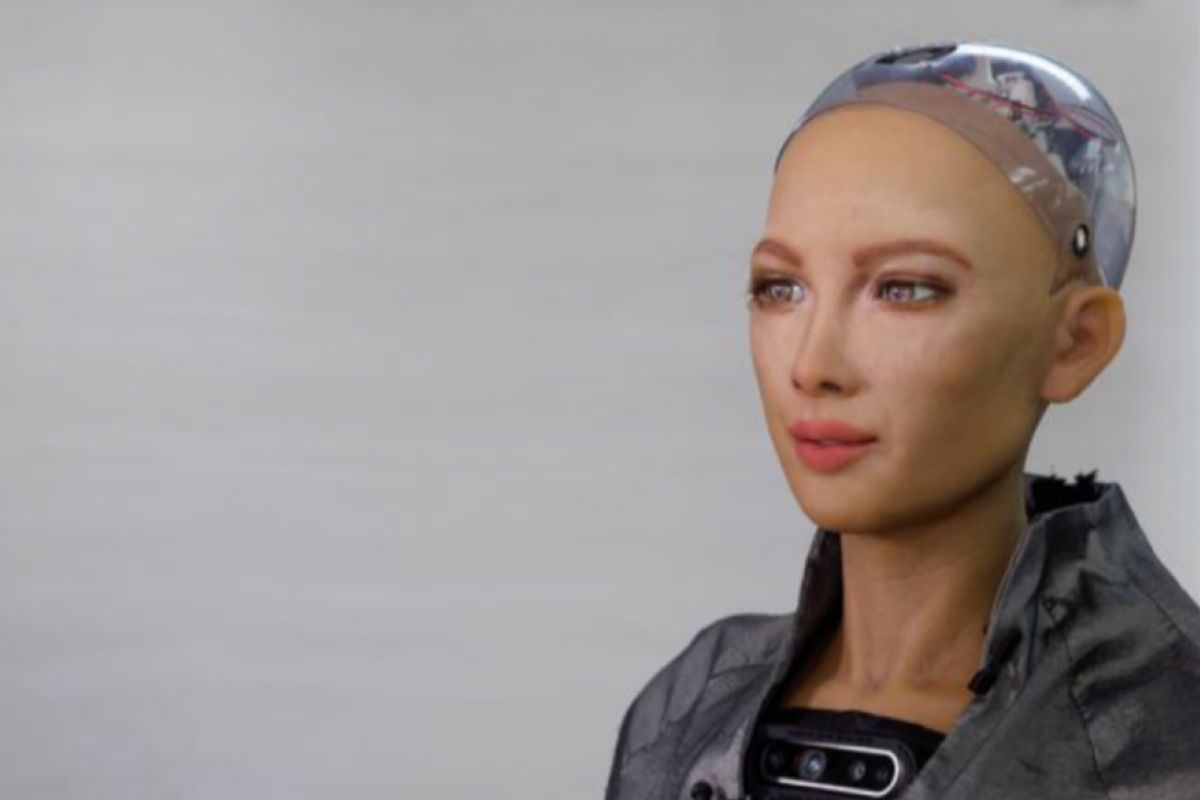 Robot Sophia akan diproduksi massal di tengah pandemi