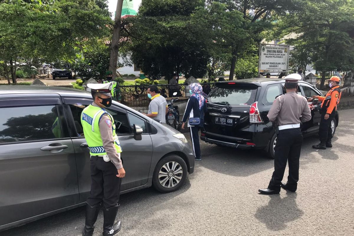 Langgar PPKM pengendara dari luar Sukabumi diperintahkan kembali ke daerahnya