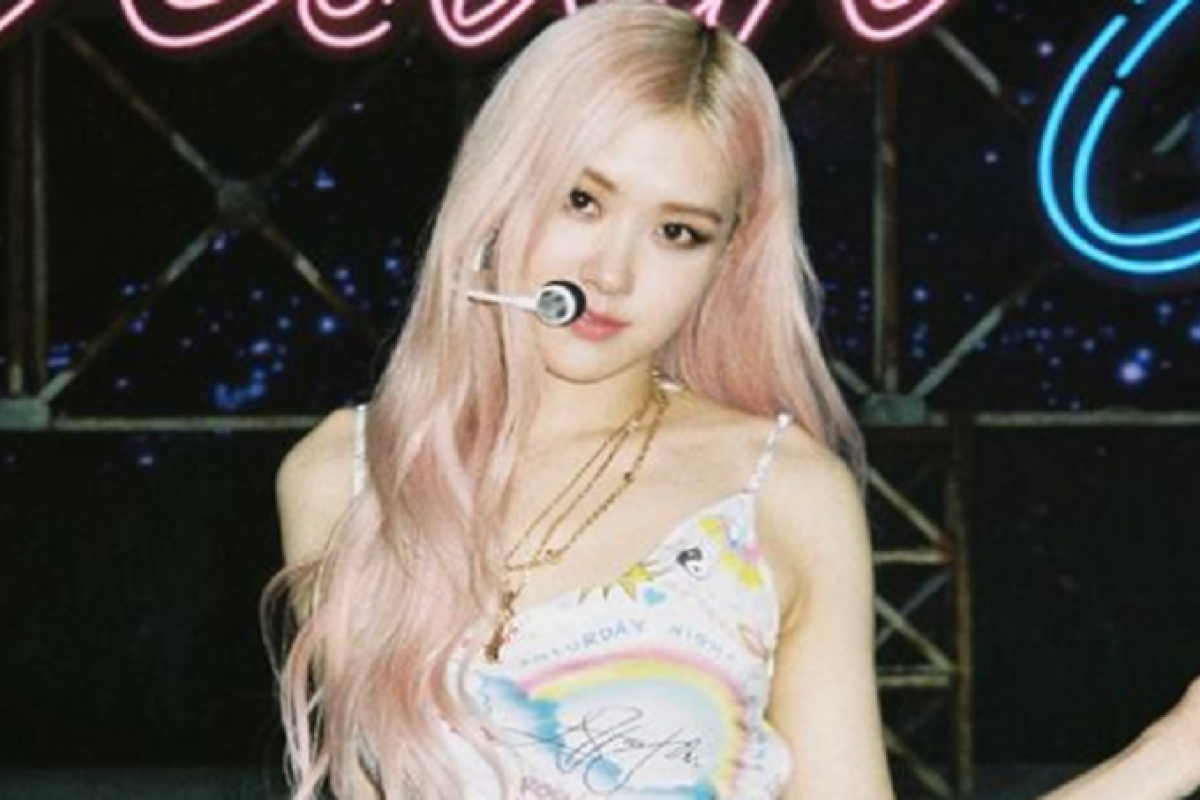 Rose BLACKPINK akan nyanyikan lagu solo di konser daring