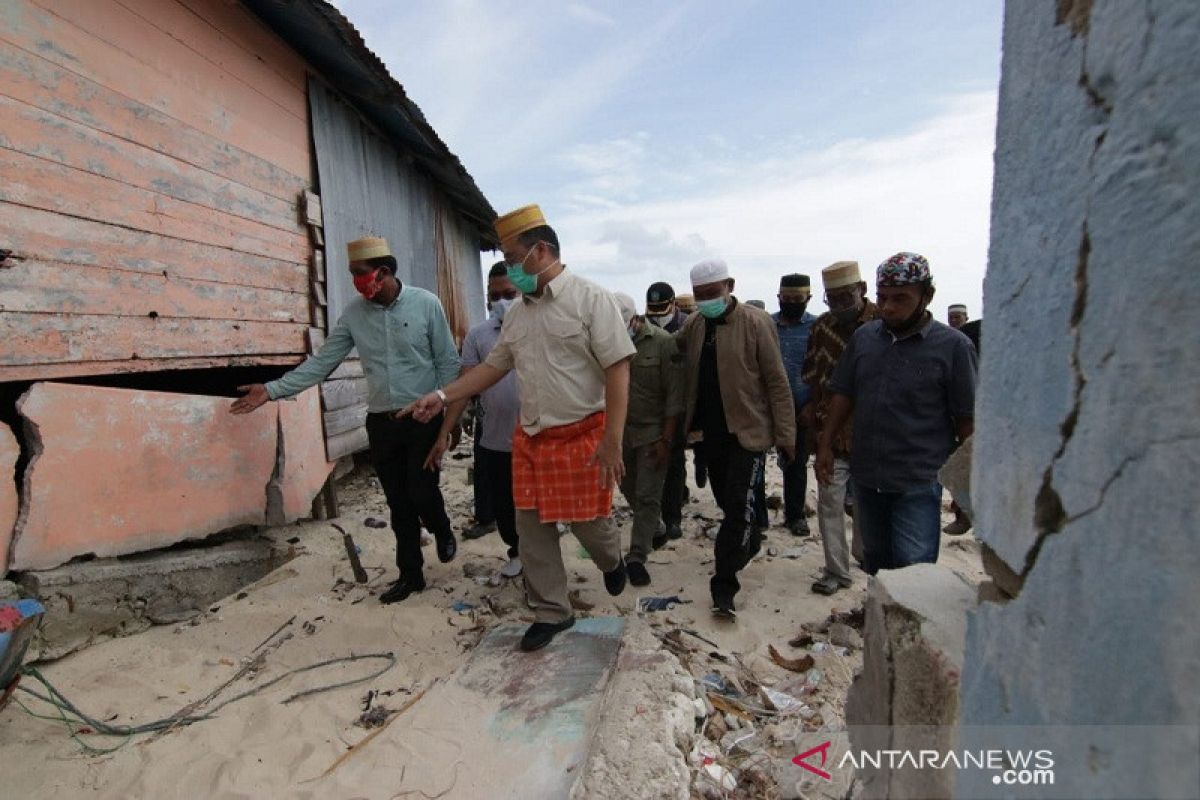 Pemprov Bangka Belitung akan relokasi 30 rumah yang hancur diterjang banjir rob