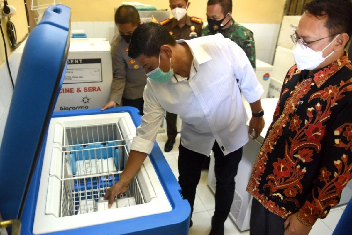 Wali Kota Kediri pastikan kondisi vaksin COVID-19 masih tersegel