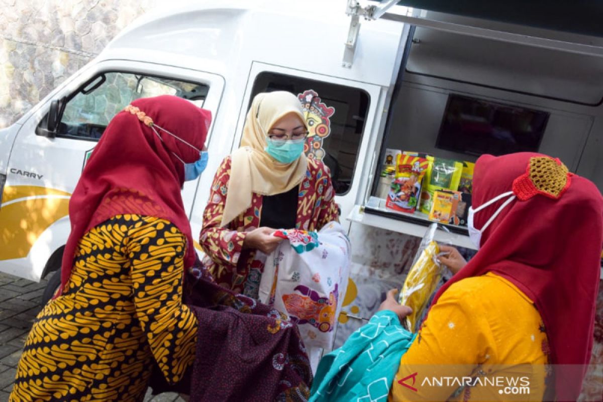 Pemkab Purwakarta luncurkan mobil promosi UMKM untuk pemulihan ekonomi