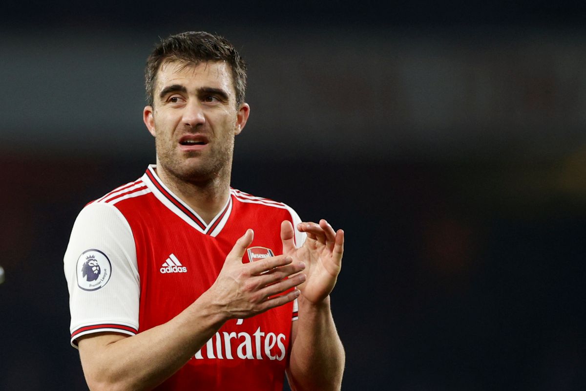 Akhiri kontrak di Arsenal, Sokratis gabung Olympiakos Piraeus