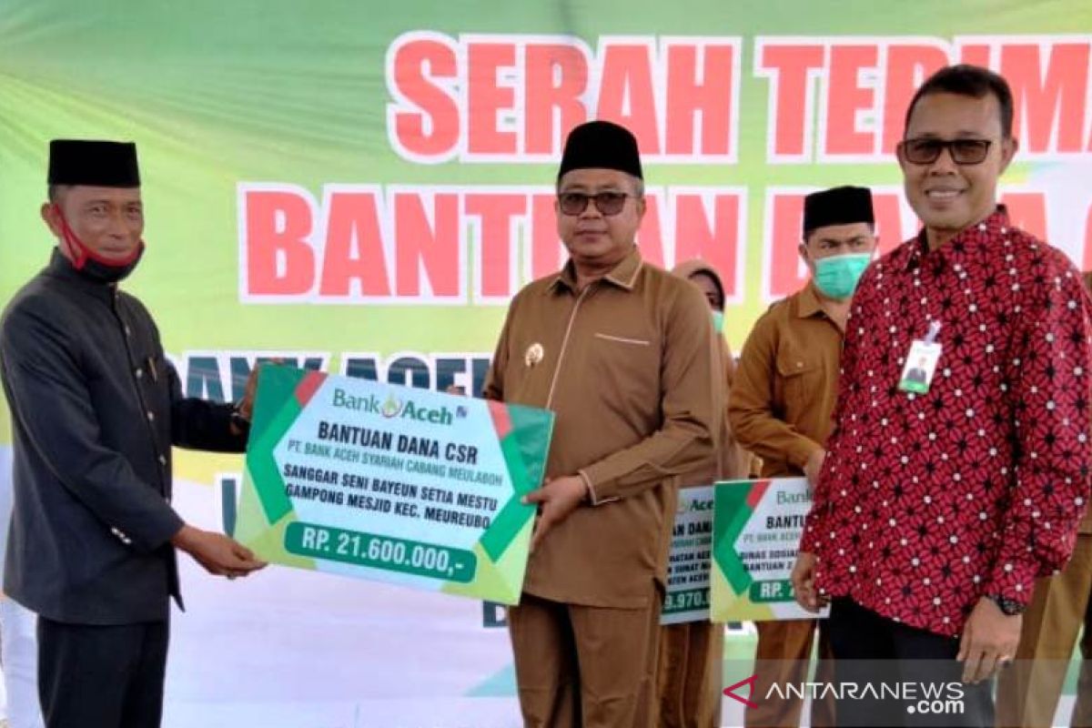 PT Bank Aceh Syariah Cabang Meulaboh salurkan dana CSR Rp576 juta di Aceh Barat