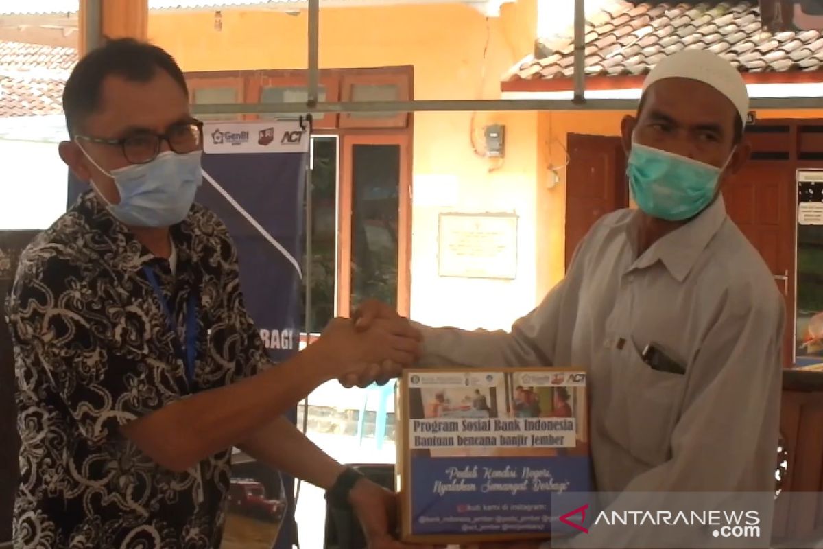 BI salurkan bantuan untuk korban banjir Wono Asri Jember