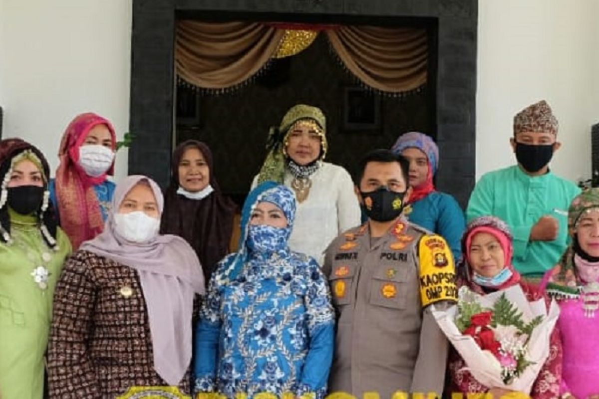 Bupati Muarojambi bersilaturahim dengan keluarga Pahlawan Nasional Raden Mattaher