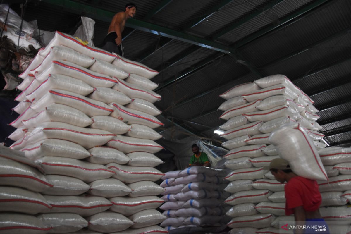 Stok beras di Pasar Induk Beras Cipinang aman jelang Ramadan
