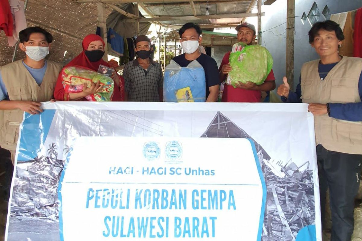 Ahli geofisika Unhas Makassar salurkan bantuan logistik ke Sulbar