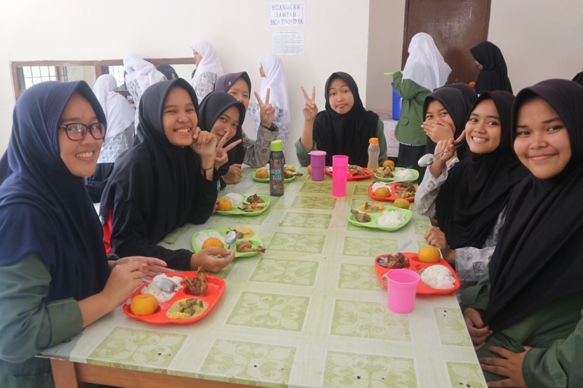 Ajinomoto gelar School Lunch Program di Hari Gizi Nasional