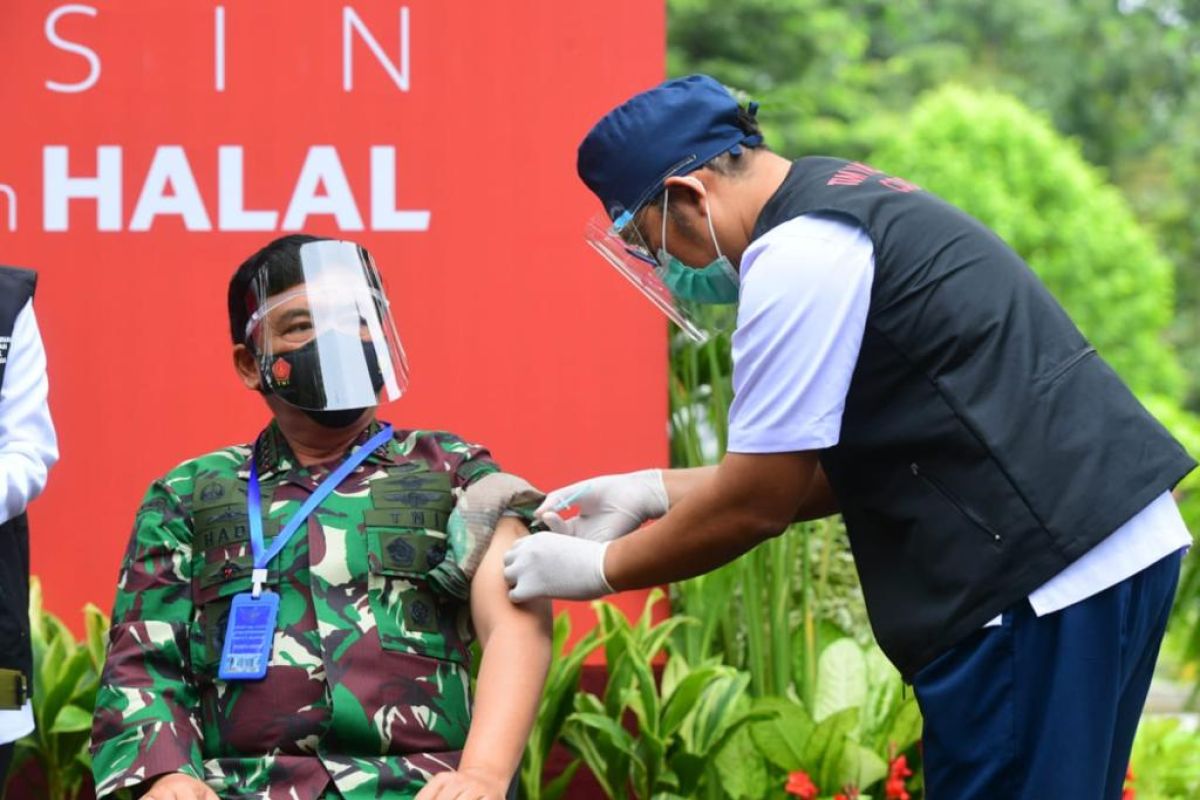 Panglima TNI tegaskan selalu siap mendukung program vaksinasi nasional