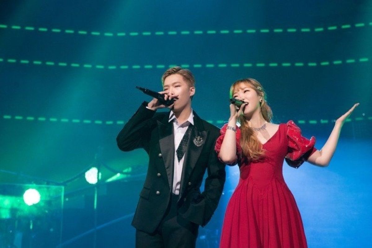 Duo AKMU perpanjang kontrak dengan YG Entertainment