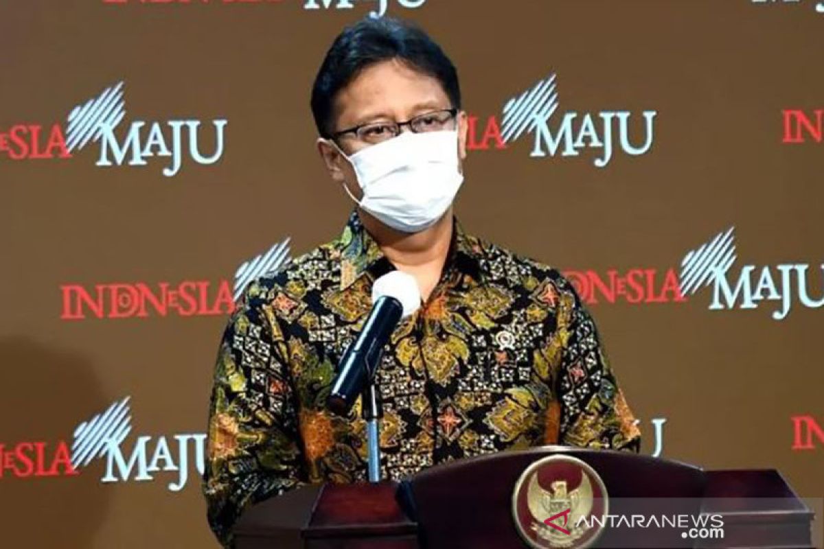 Minister appeals to medical workers to get vaccinated soon