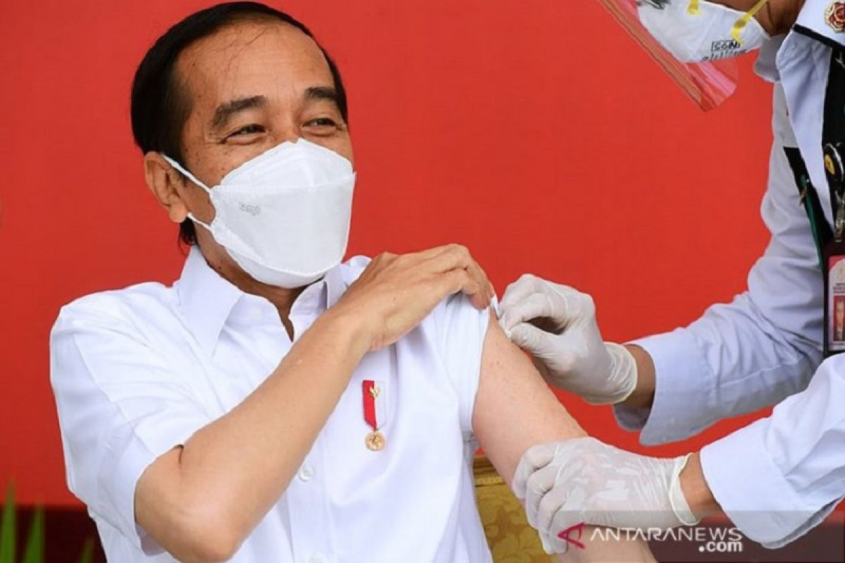 Presiden Joko Widodo dapatkan vaksinasi COVID-19 kedua