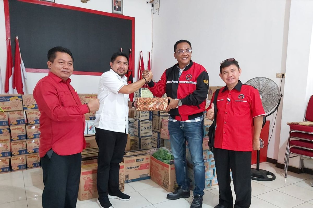 PDI Perjuangan gotong royong bantu korban banjir Kalsel