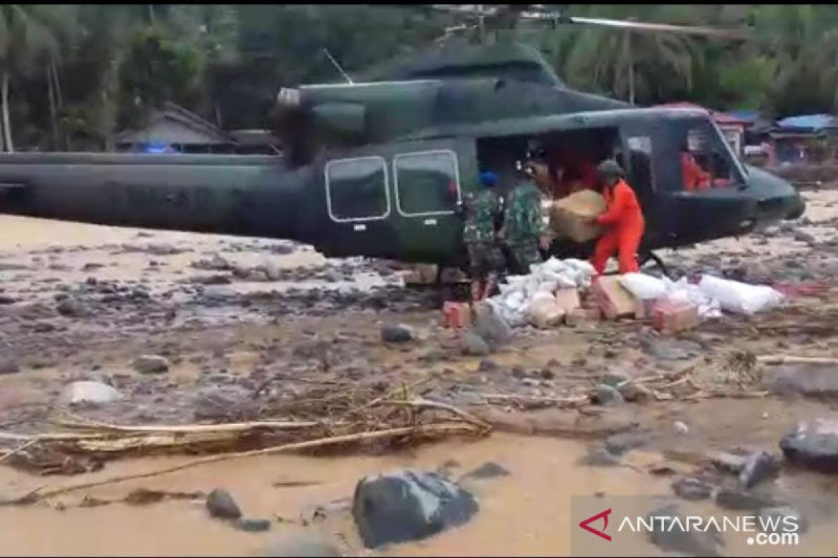 Helikopter TNI AD pasok bantuan Kasad ke Datar Ajab