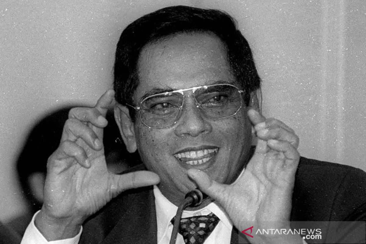 KONI anugerahkan Penghargaan Prestasi Seumur Hidup kepada Wismoyo