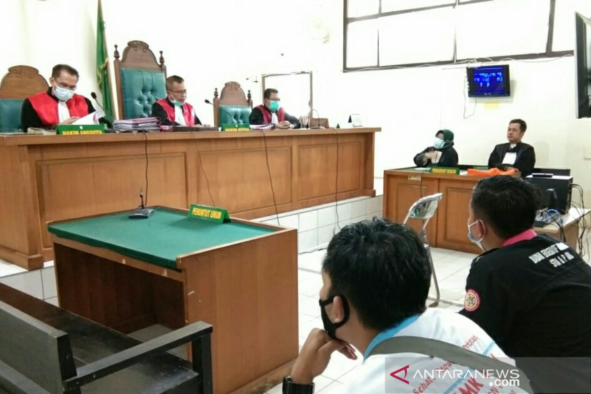 Lima mahasiswa pengunjuk rasa omnibus law divonis  10 bulan percobaan