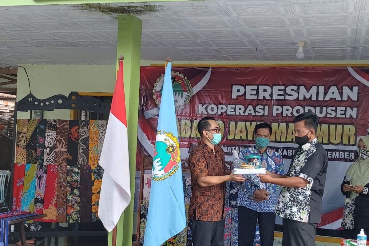 Pembatik Ambulu dirikan koperasi produsen pertama di Jember