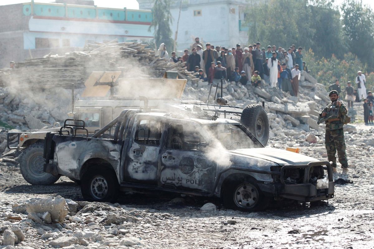 Bus pegawai pemerintah Afghanistan dibom