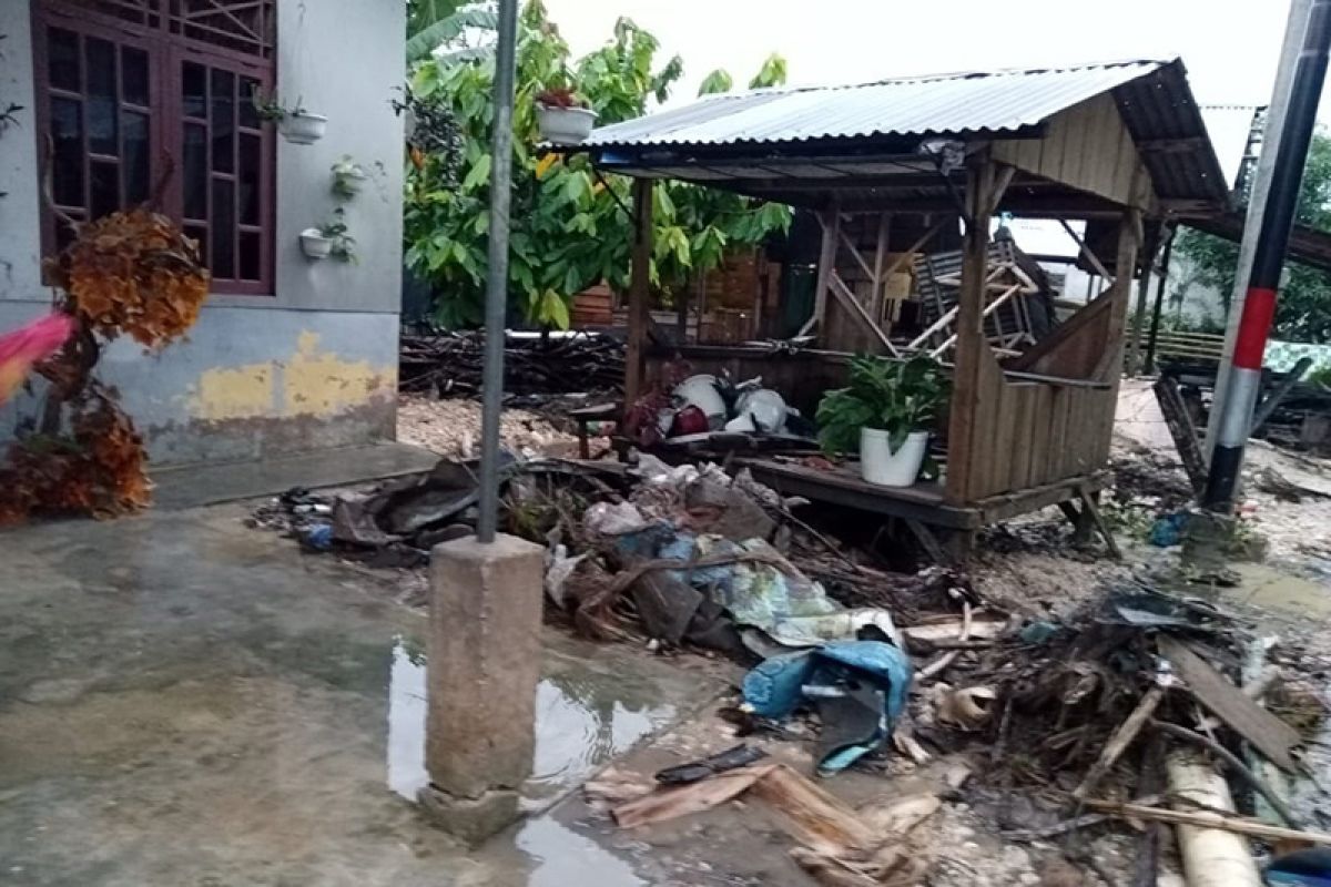 170 rumah di Langsa diterjang banjir bandang