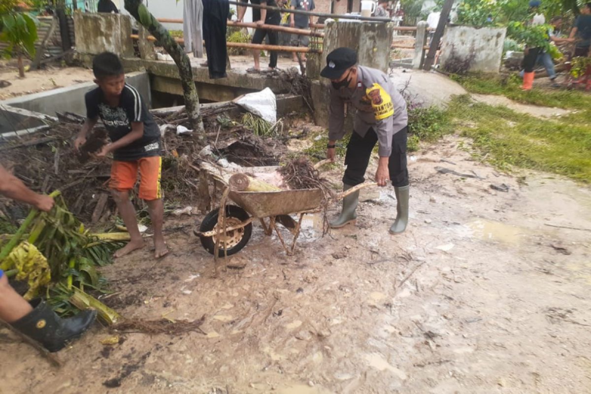 TNI dan Polri dikerahkan ke lokasi banjir bandang Kota Langsa