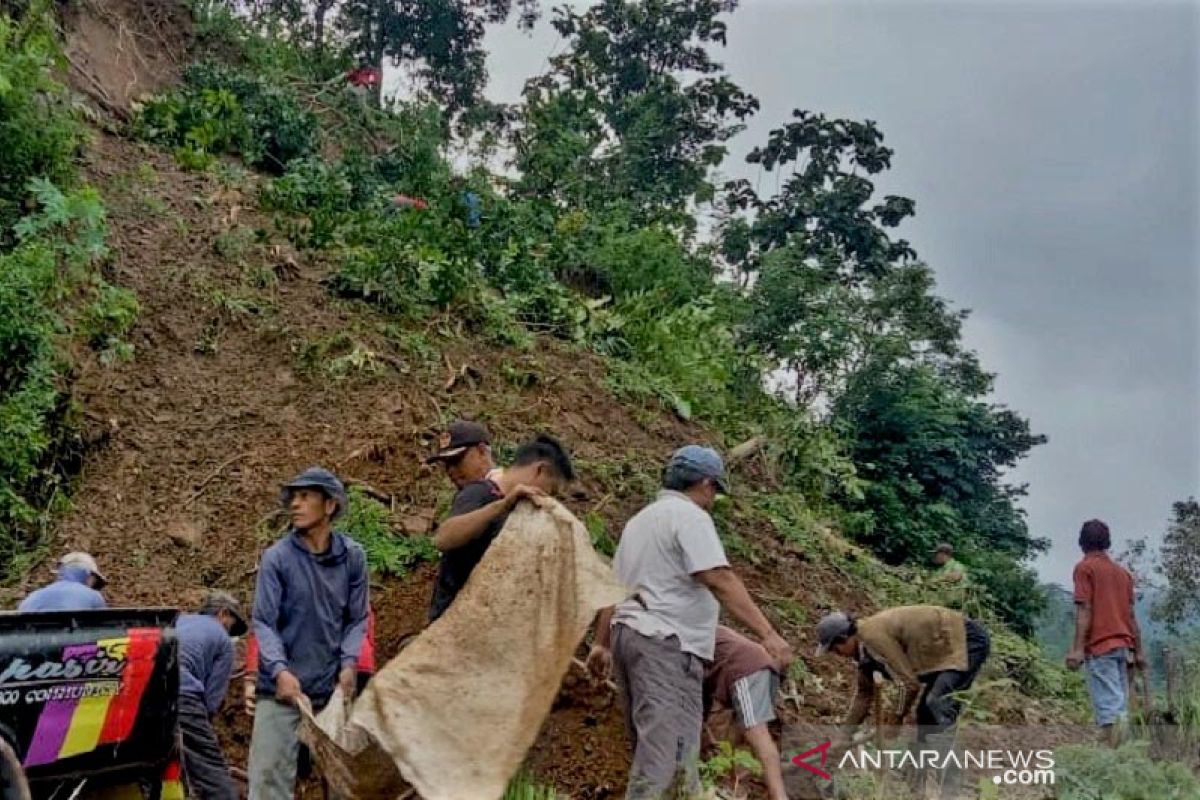 Longsor terjang kawasan Desa Wisata Tempur Jepara-Jateng