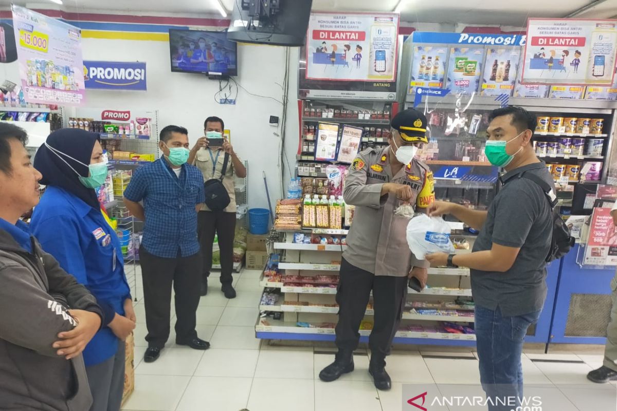 Perampok Rp46 juta dari brankas minimarket di Bekasi diburu polisi