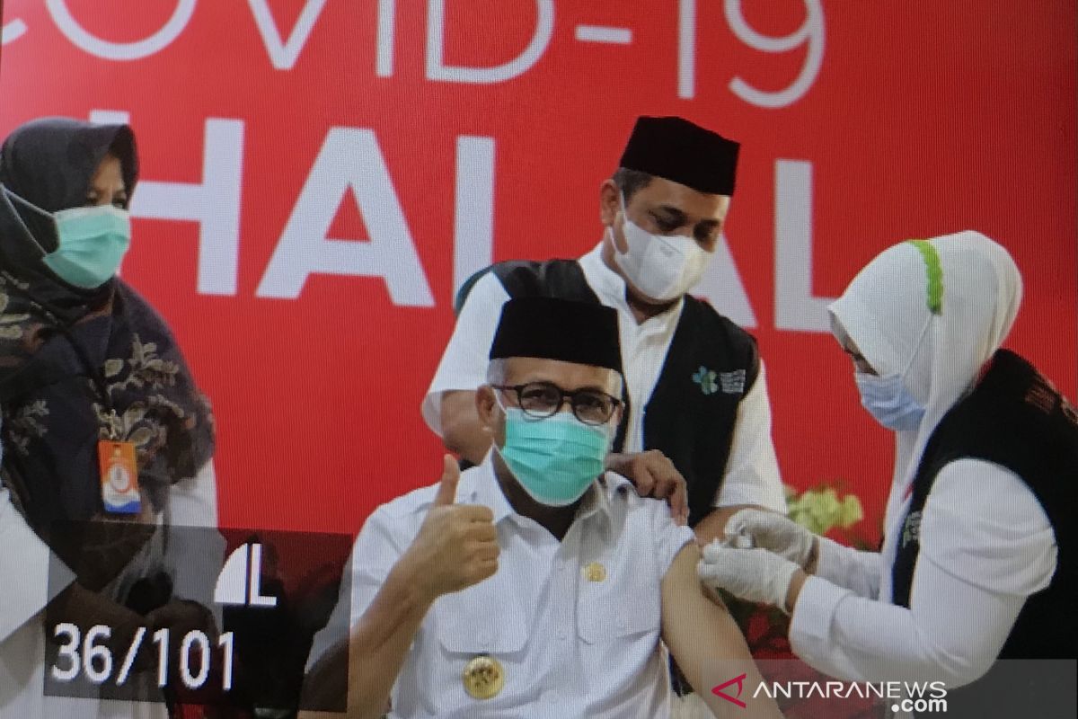 Gubernur Aceh jalani vaksinasi COVID-19 kedua