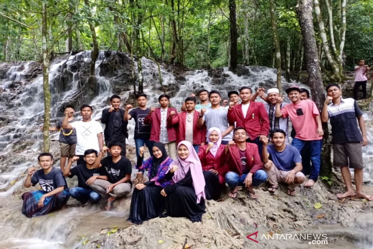 IMM Madina bersama PNNB Gunung Baringin gotong royong di ekowisata Aek Batu Bontar