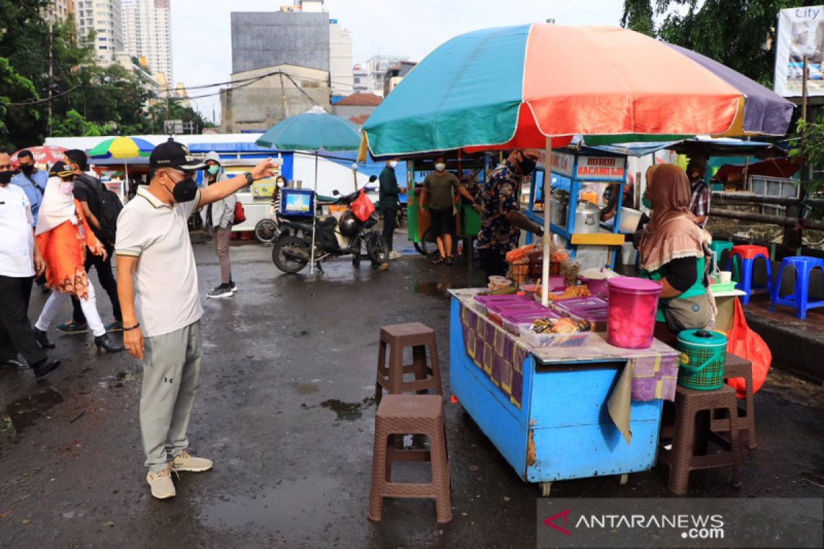 Pemkot Jakpus tata pedagang kaki lima yang menjamur di Kebon Kacang