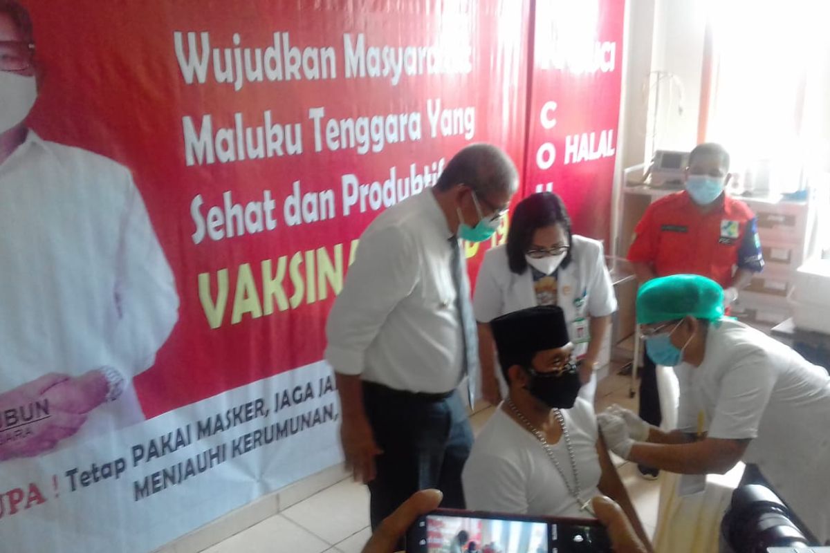 Bupati canangkan pemakaian vaksin COVID-19 di Malra