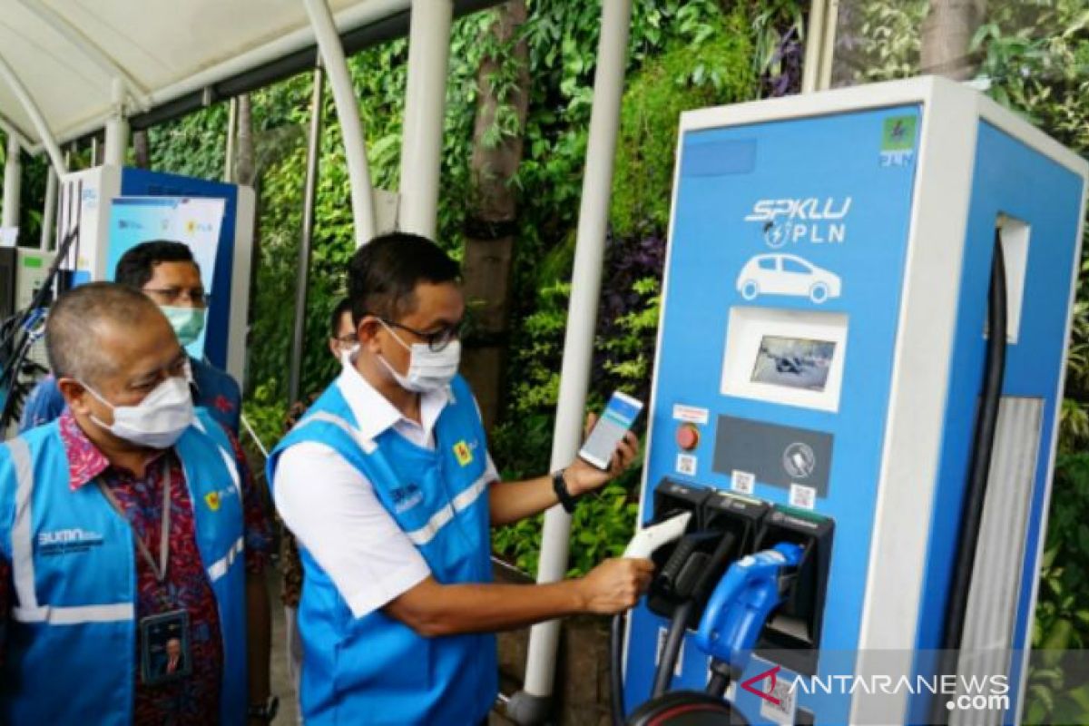 Beri kemudahan pengguna kendaraan listrik, PLN luncurkan Aplikasi Charge.IN