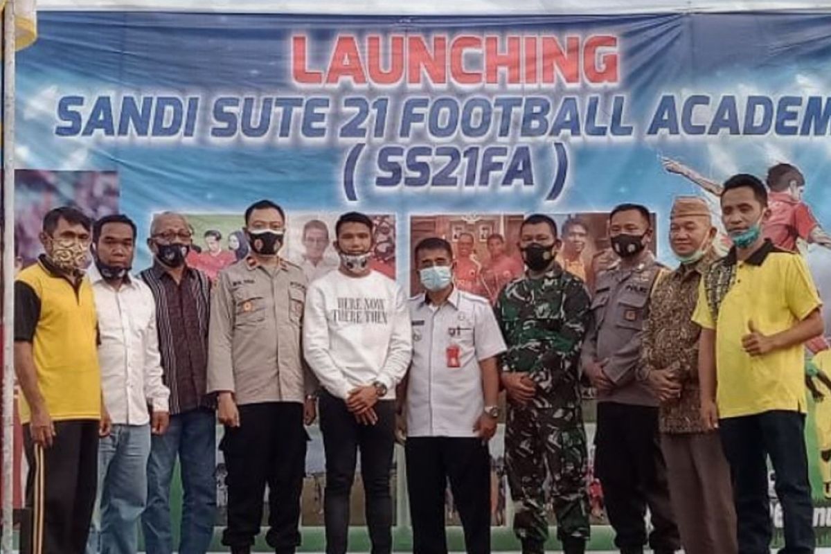 Gelandang Persija Sandi Sute buka akademi sepak bola di Palu