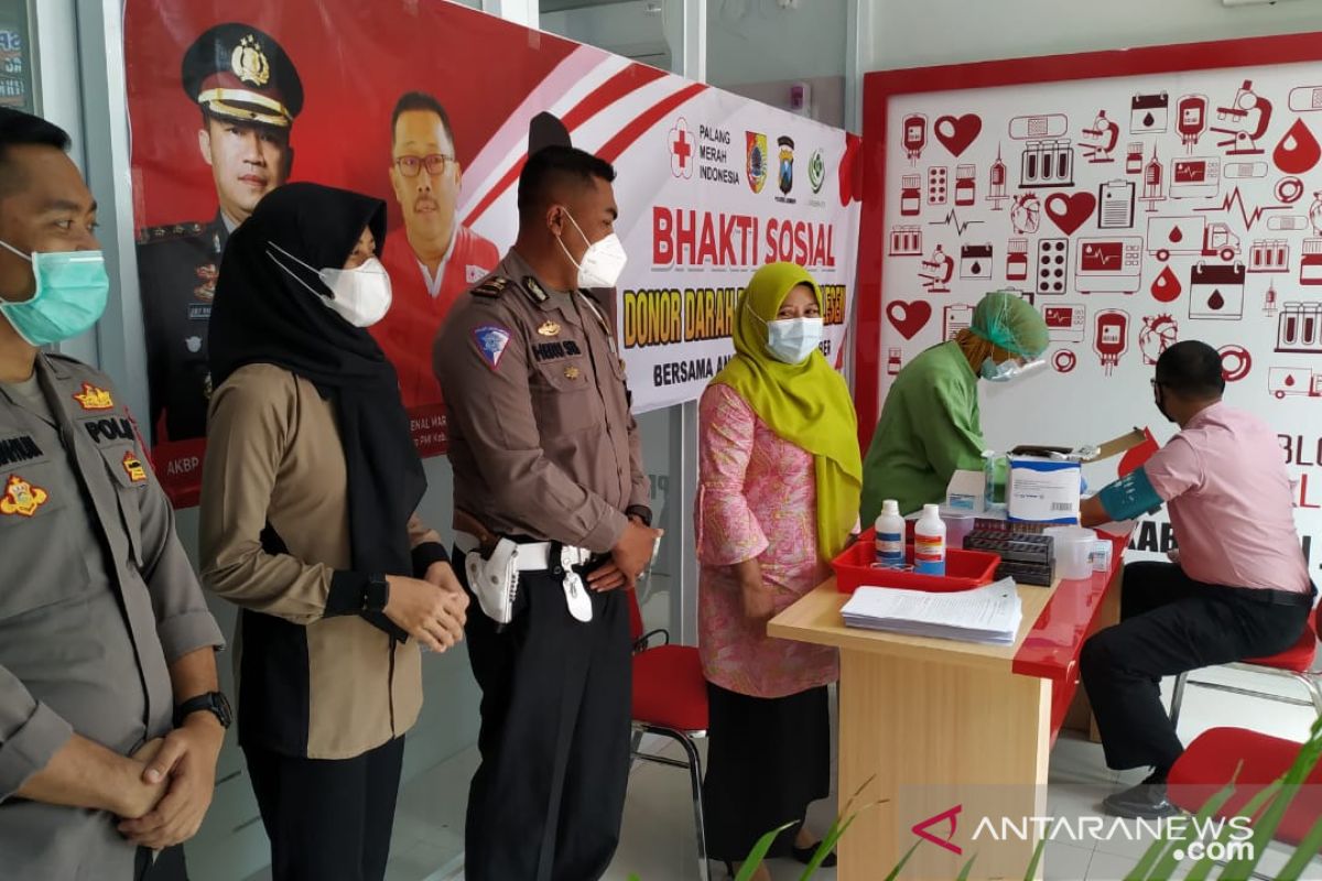 Police officers in East Java's Jember donate convalescent plasma