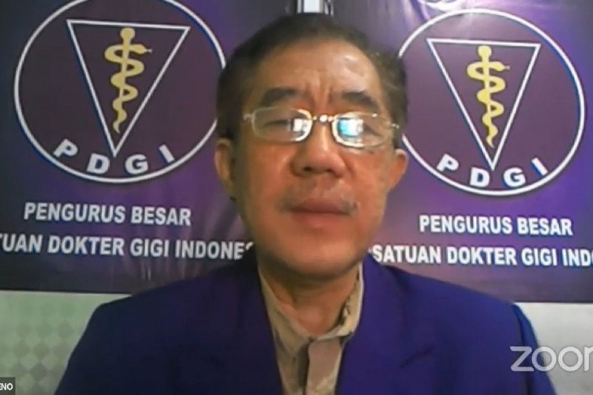 Ketua PDGI Hananto Seno sebut dokter gigi masih banyak yang belum praktik